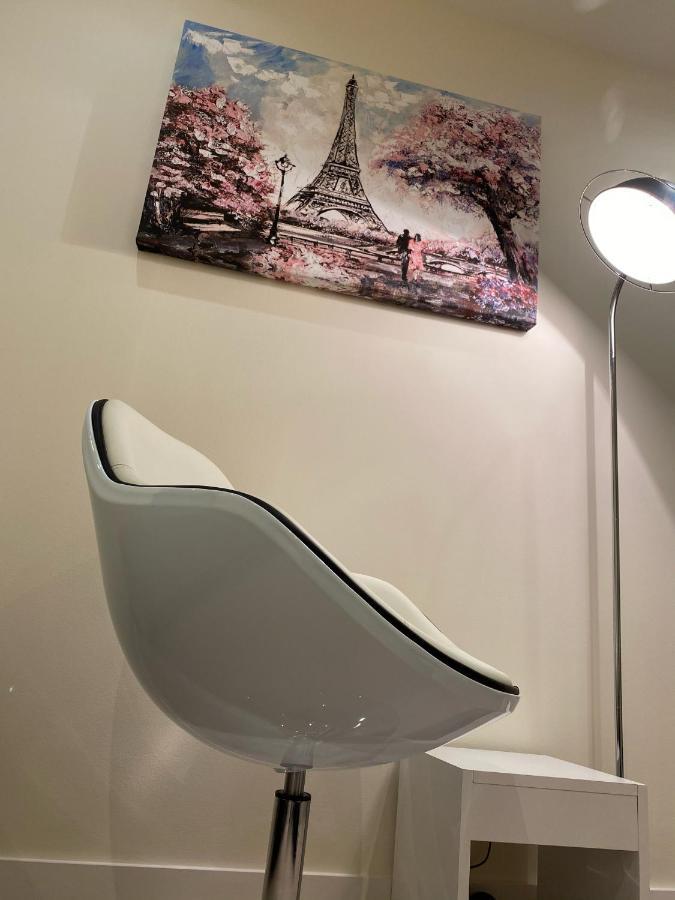 Amazing 2 Bed 2 Bath Private Apartment วัตฟอร์ด ภายนอก รูปภาพ